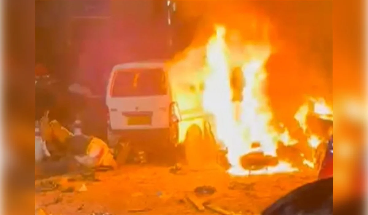 Делиде автокөлік жарылып, 8 адам қаза тапты