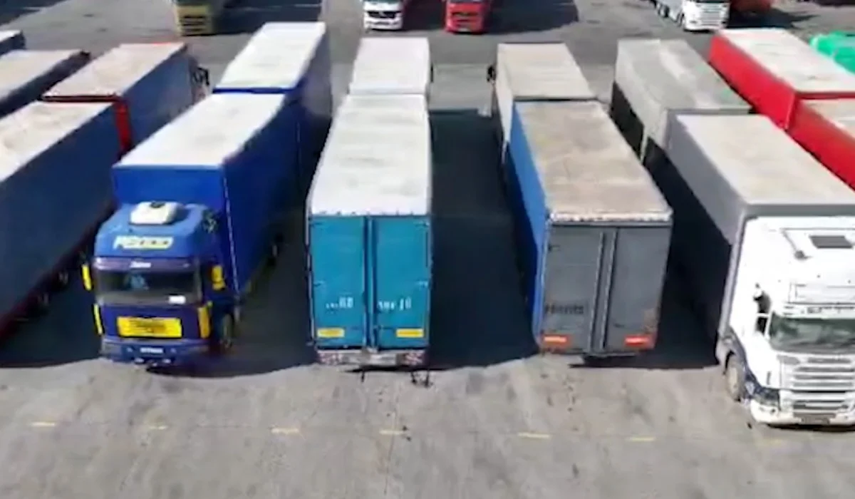 Алматыда шетелдік көліктер заңсыз тіркеліп отырған:  мемлекетке 1,2 млрд теңге залал келтірілді