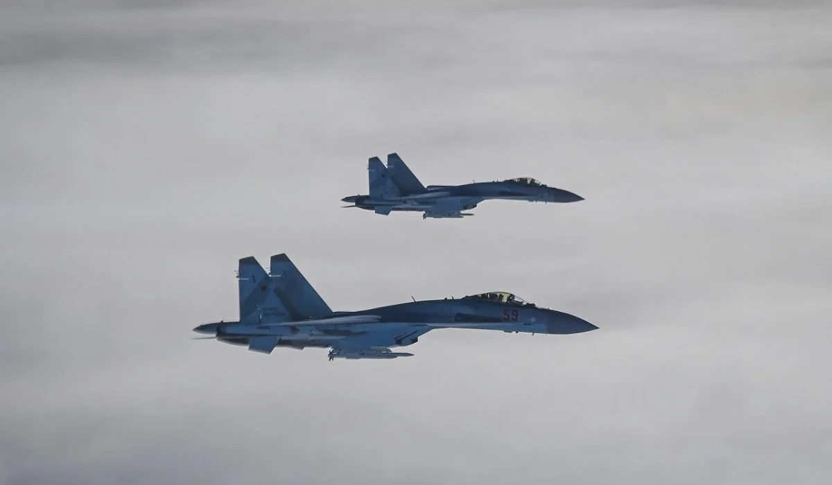 Тоқаевтың ұшағы Ресейдің әуе кеңістігіне енген сәттен бастап әскери ұшақтар қапталдасып ұшты (ВИДЕО)