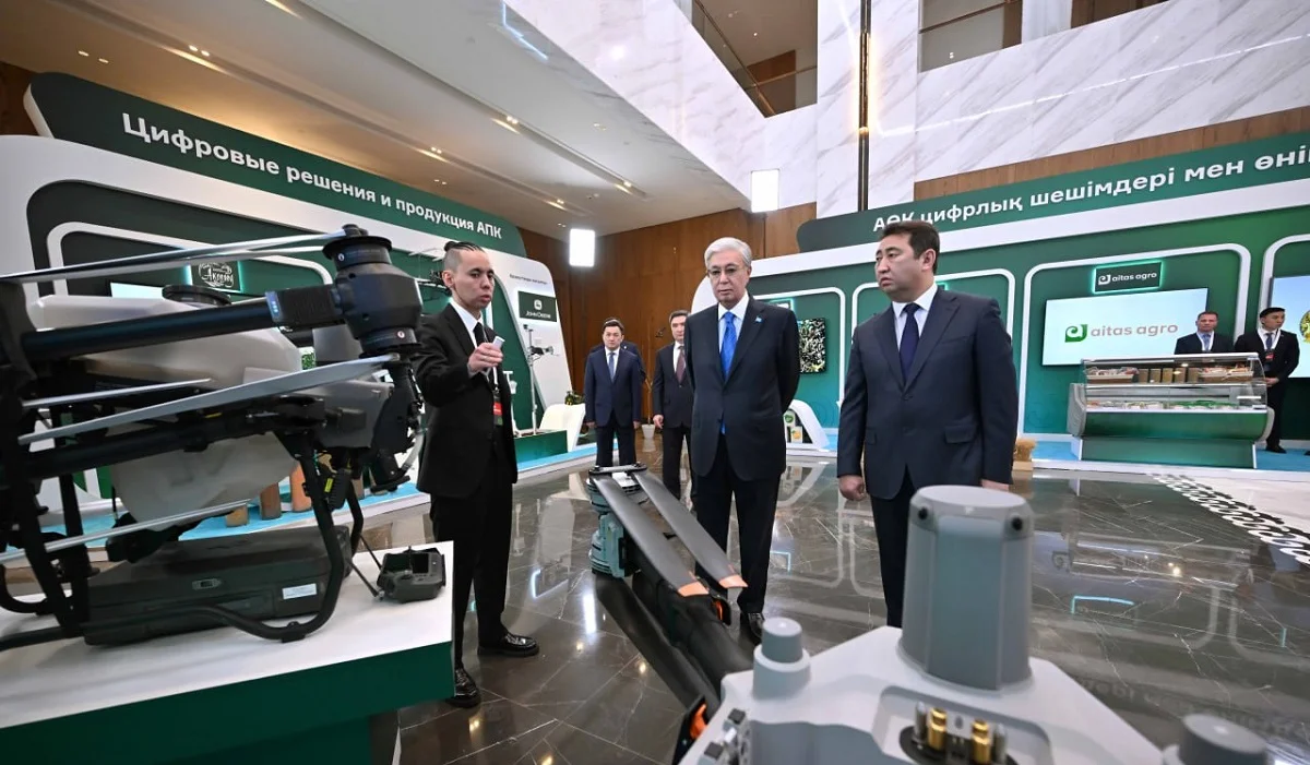 Президент ауыл шаруашылығындағы цифрлық шешімдер көрмесін аралап көрді