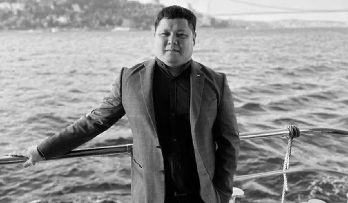 «Тізесі ауырып барған еді»: Екібастұзда 43 жастағы ер адам жекеменшік клиникадағы екпеден кейін көз жұмды