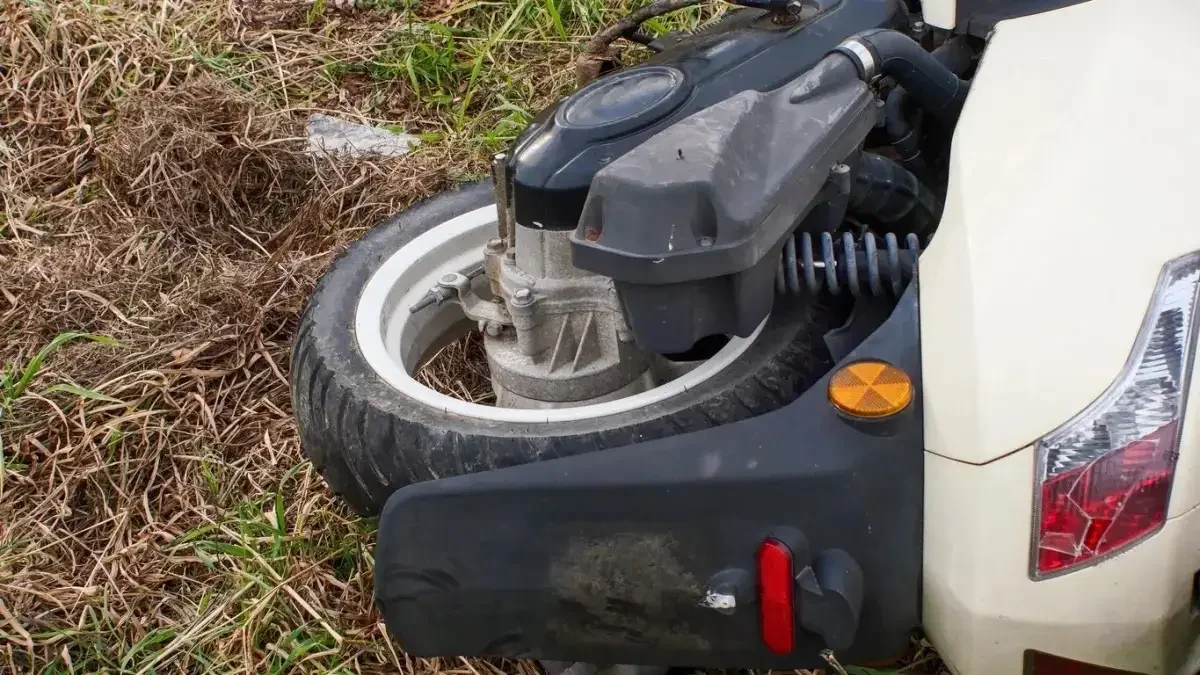 Түркістан облысында полицейлерден мопедпен қашқан ақсақал бәлеге тап болды