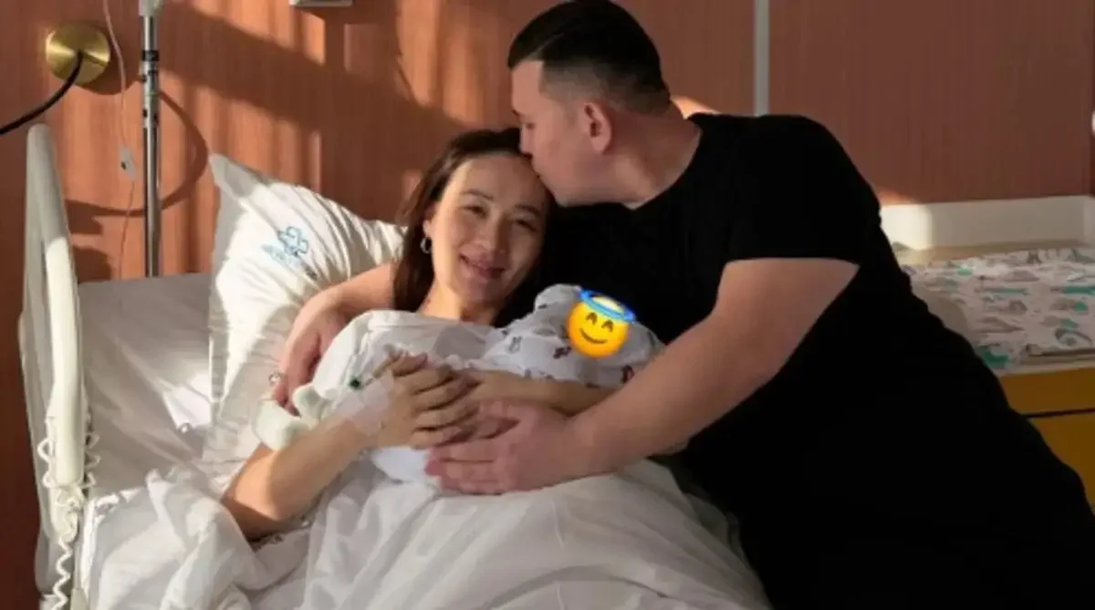 «Біздің әлемге қош келдің, Әлем!»: блогер Елдос аңсап күткен ұлына ерекше ат қойған