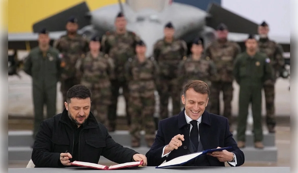 Зеленский мен Макрон «тарихи» келісімге қол қойды
