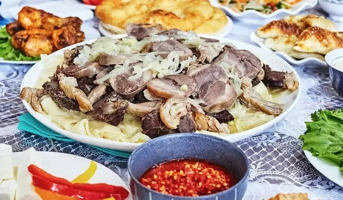 Қазы-қарта мен жал-жаяны оқушылар мен әскерилердің күнделікті асына енгізу: депутат ерекше бастама көтерді