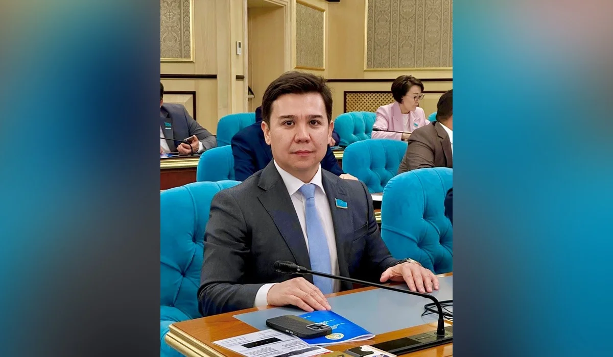 «Өмірін қиындатады»: депутат несие алатын туысына кепіл болатындар туралы маңызды мәлімдеме жасады