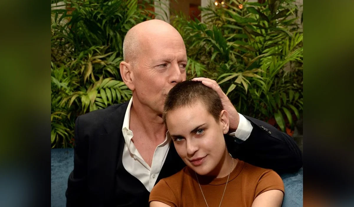 Атақты актер Брюс Уиллис туған қызын танымай қалды