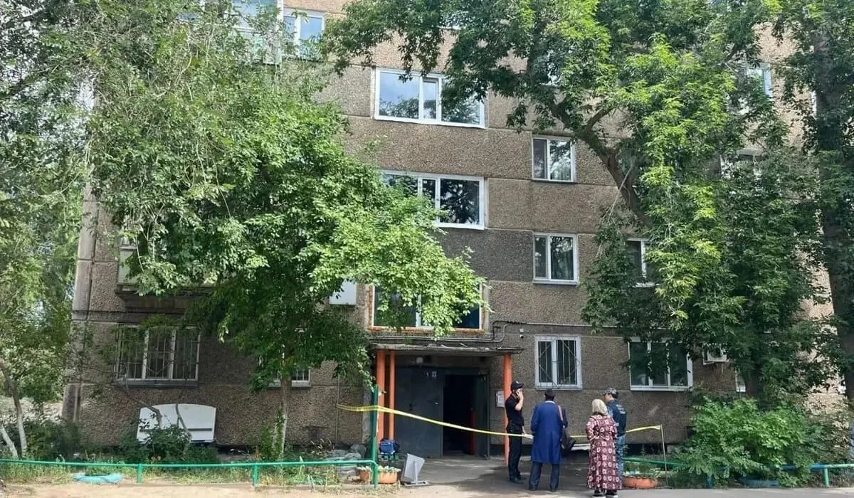 Павлодарда балаларын терезеден лақтырып жіберген ананың ақыл-есі кем деп танылды