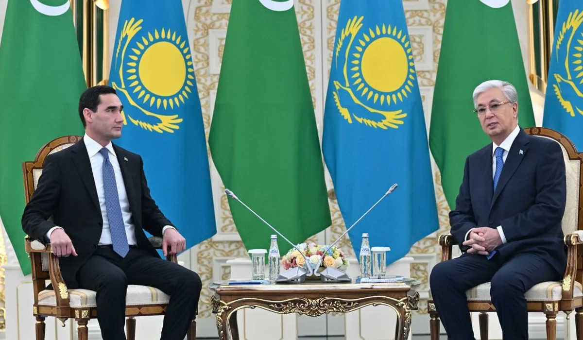Тоқаев Түрікменстан президентімен келіссөз жүргізді