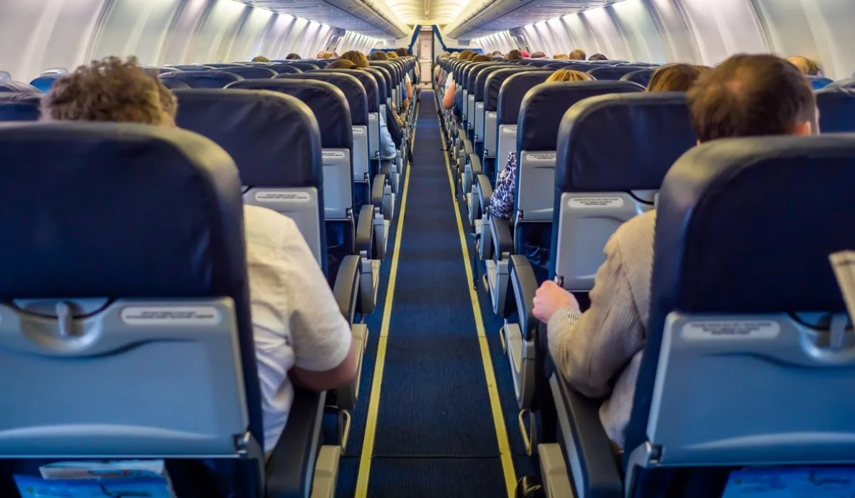 Ақтауда жолаушылар ұшақтан түсуден бас тартты