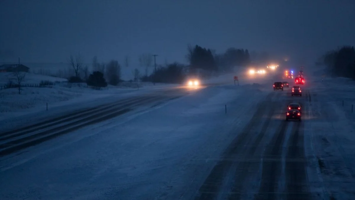 Аяз, боран, тұман: құтқарушылар қазақстандықтарға үндеу жасады