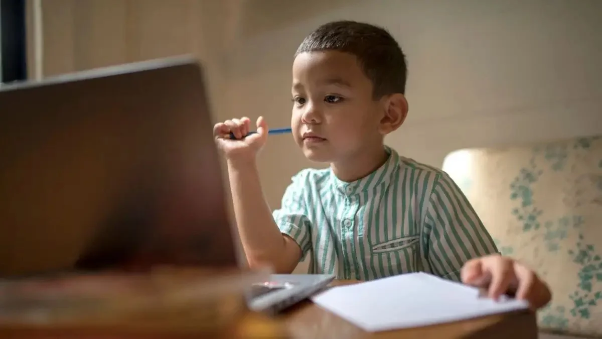 Астанада ауа райына байланысты 0-9 сынып оқушылары онлайн оқитын болды