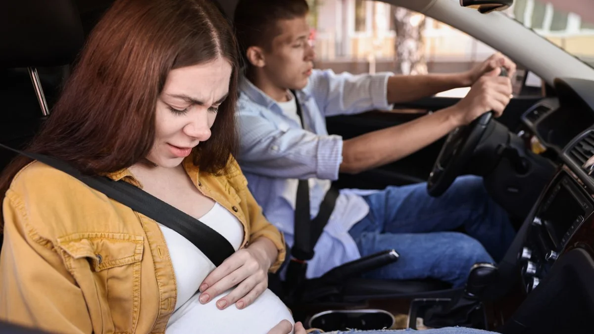 Алматыда кептелісте қалған жүкті әйел босанып қоя жаздады (ВИДЕО)