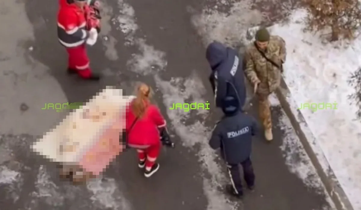 Алматыда 12-қабаттан құлап кеткен қыз бала көз жұмды