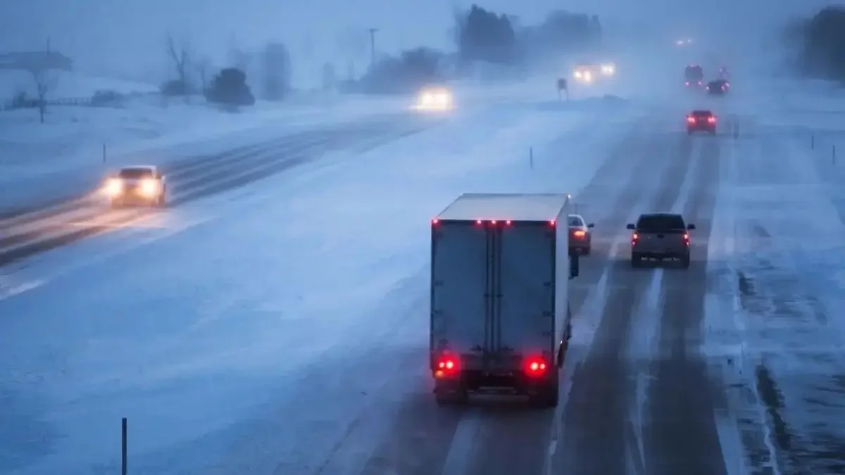 Абай облысында ауа райына байланысты республикалық тасжол жабылды
