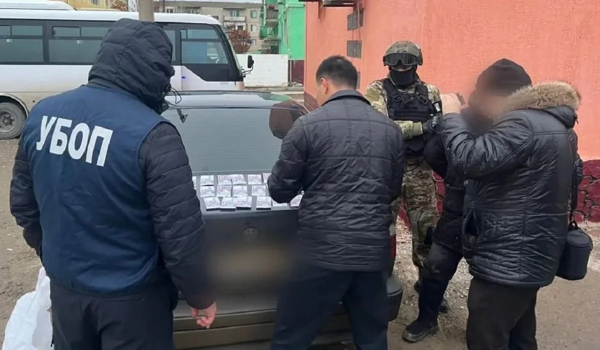 10 мың доллар талап еткен: Қызылорда облысында екі ер адам көршілерін бопсалап келген