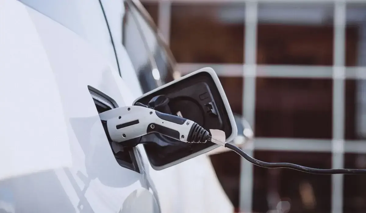 Астанада жүргізушісіз электромобильдер сынақтан өткізілді (ВИДЕО)