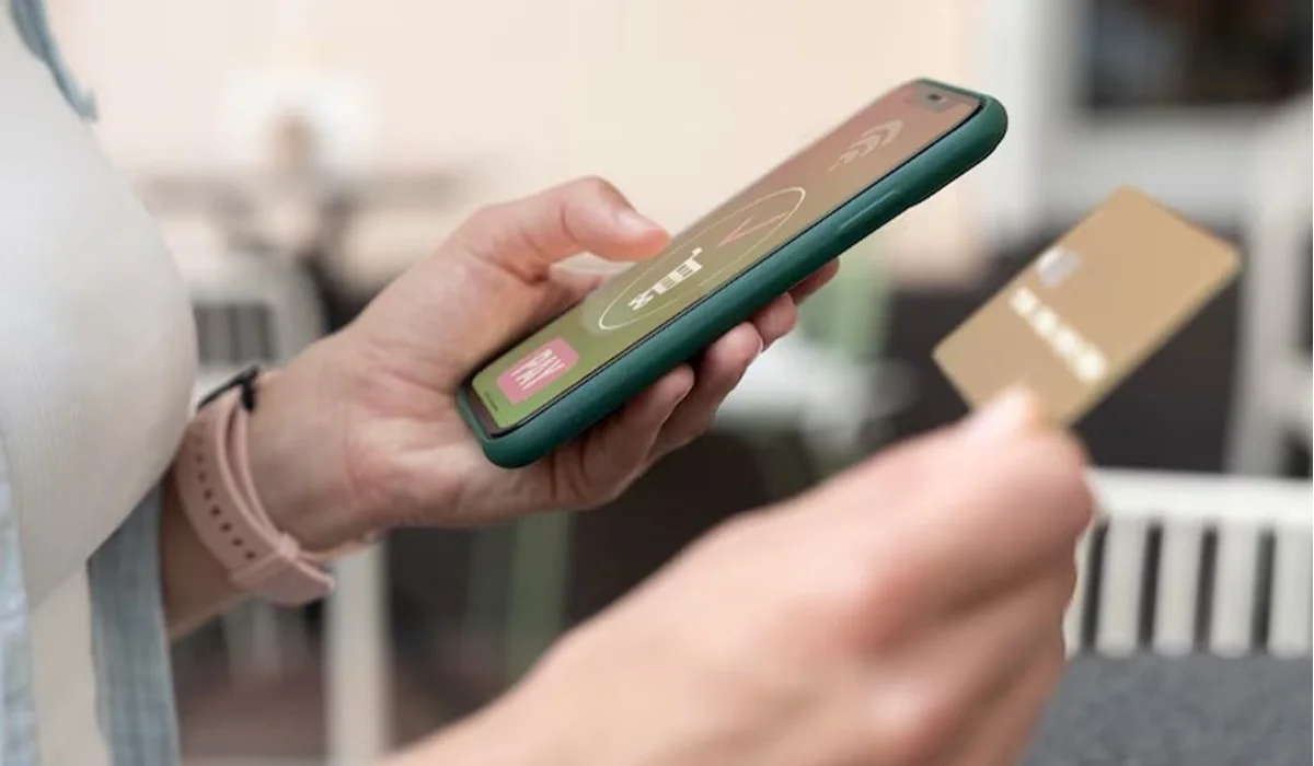 Баласына ақша аударып, досына қарыз берген адамдардың шоты тексеріле ме