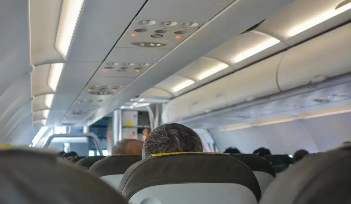 Ішімдік талап еткен: Алматыда әйел адам рейстен түсірілді