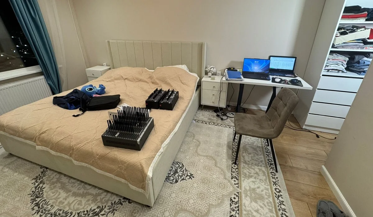 Шетелдіктер Астанаға келіп, интернет алаяқтықпен айналысқан