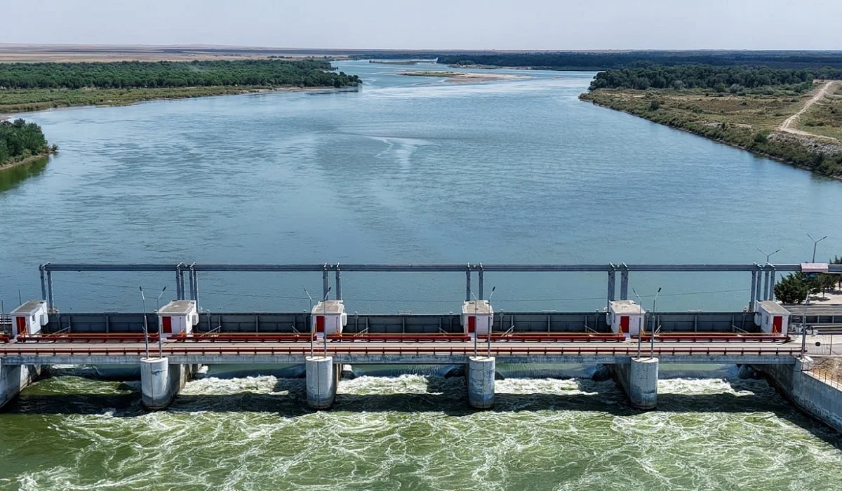 Шу өзеніндегі Фурманов айналма каналы КСРО заманынан кейін алғаш рет тазаланып жатыр