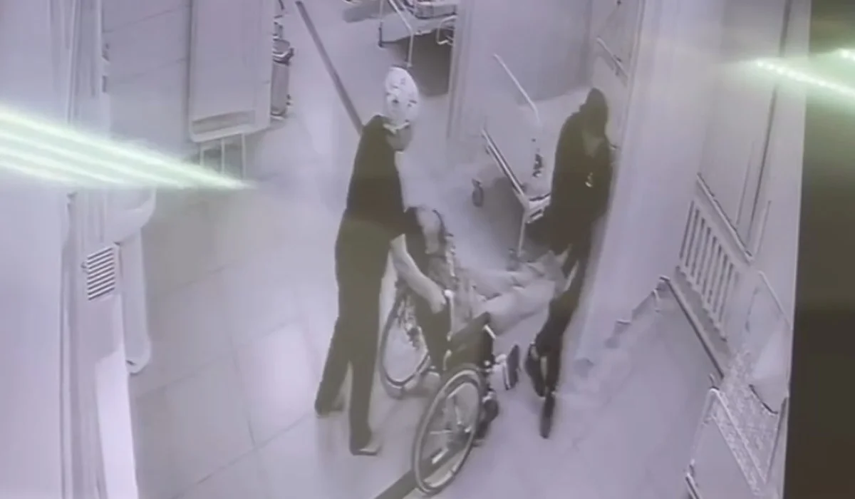 «Мәйітті қайта қазып алдық»: Халимназаров күйеуі жылқымен сүйреп өлтірді деген әйел туралы айтты