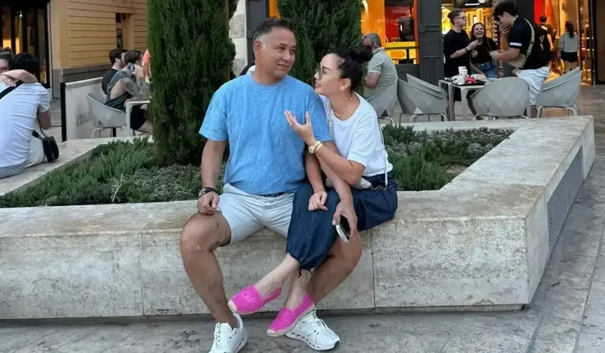 «Баянға жетпейді екен»: Тұрсын Алагөзов басқа қызбен көзге түсті