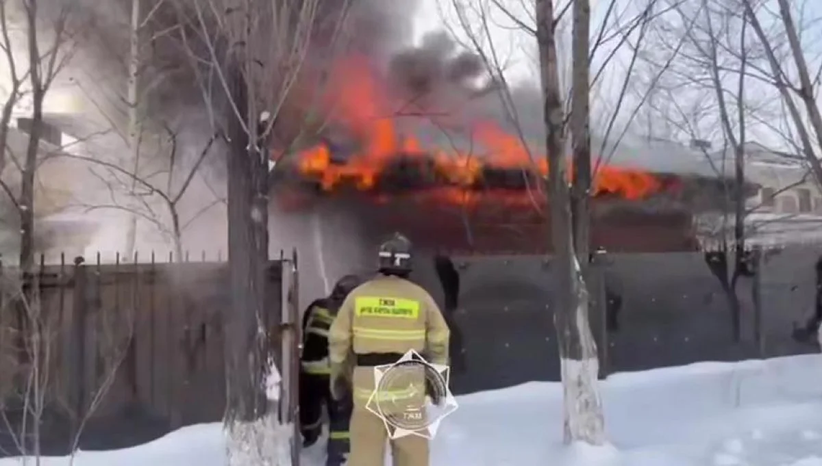 Астанада коттедж аумағында өрт шықты