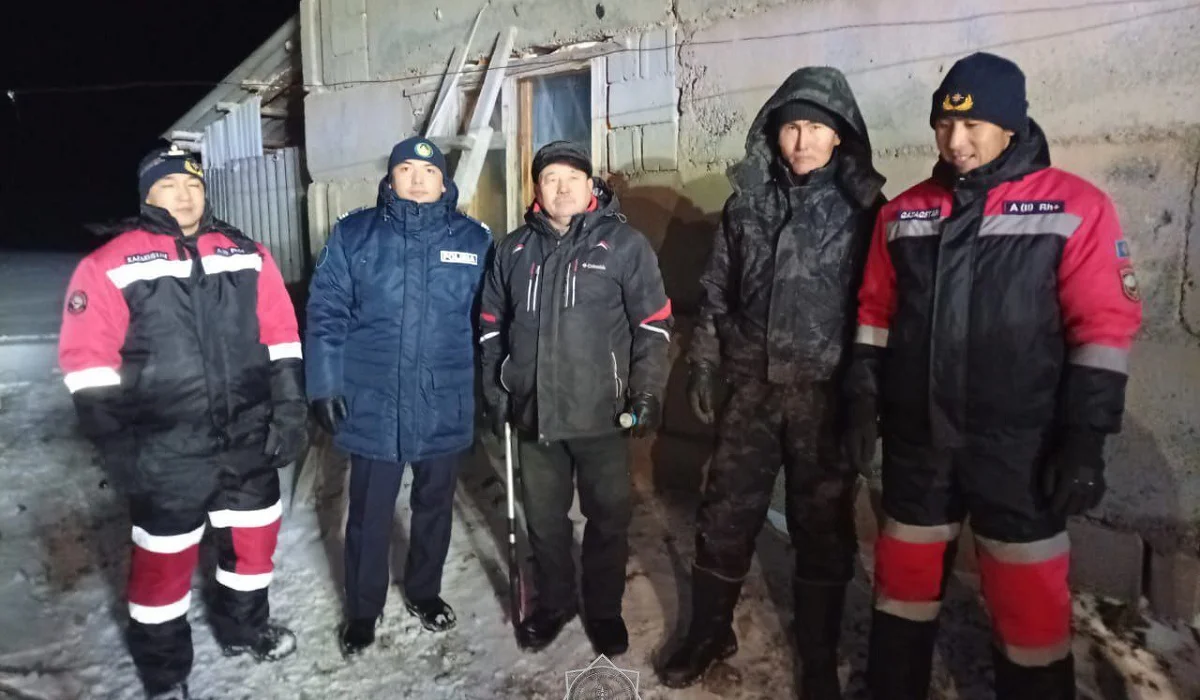 Абай облысында боранды түні мал іздеуге кеткен екі ер адам адасып кетті