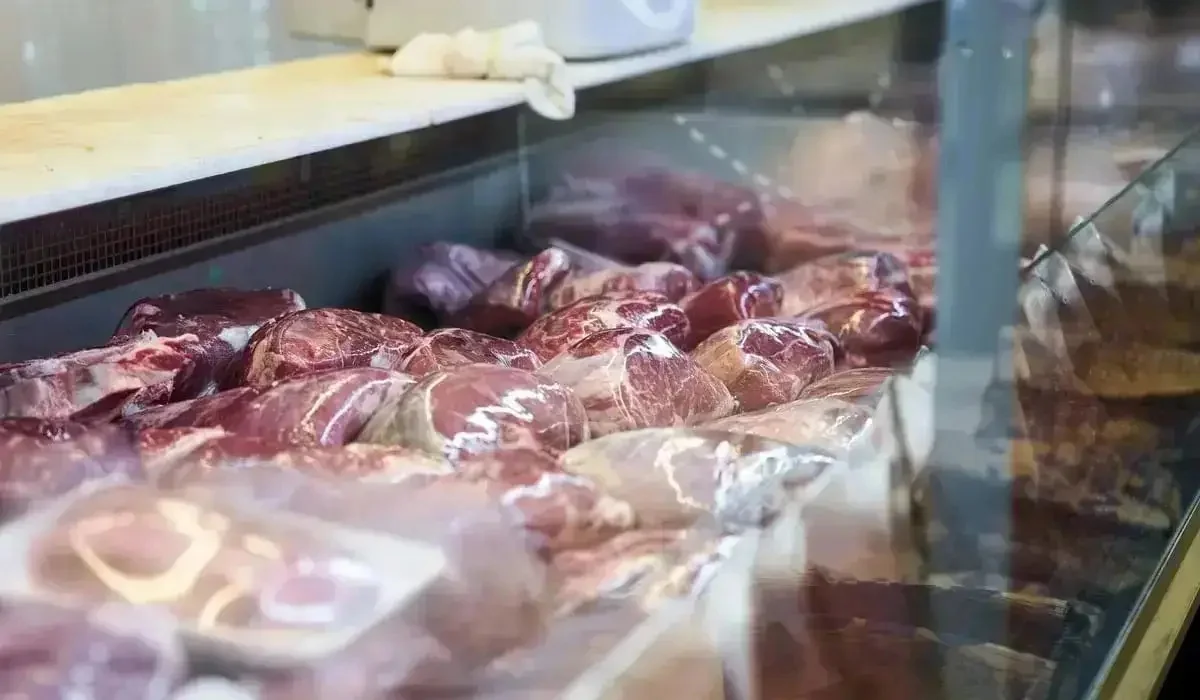«Алдымен ішкі нарықты қамтамасыз ету міндеті тұр»: министр ет экспортын шектеу туралы айтты