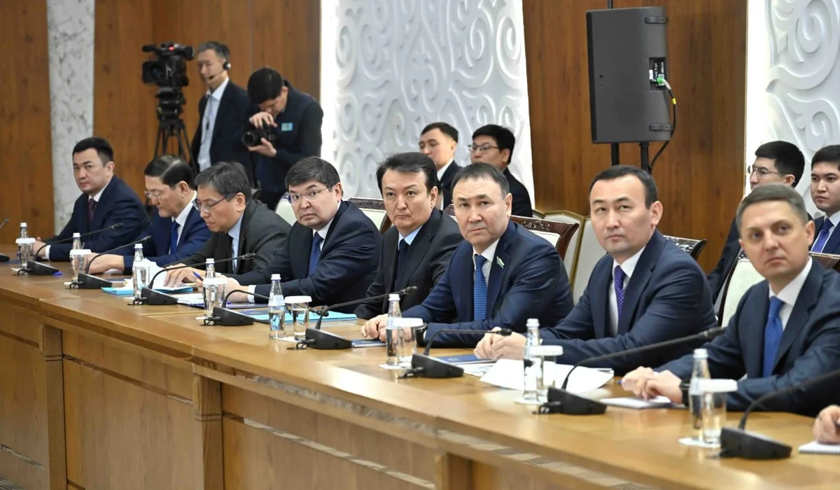 Астана тек орталық көшелері айнадай жарқырап тұратын қала болмауы керек – Тоқаев