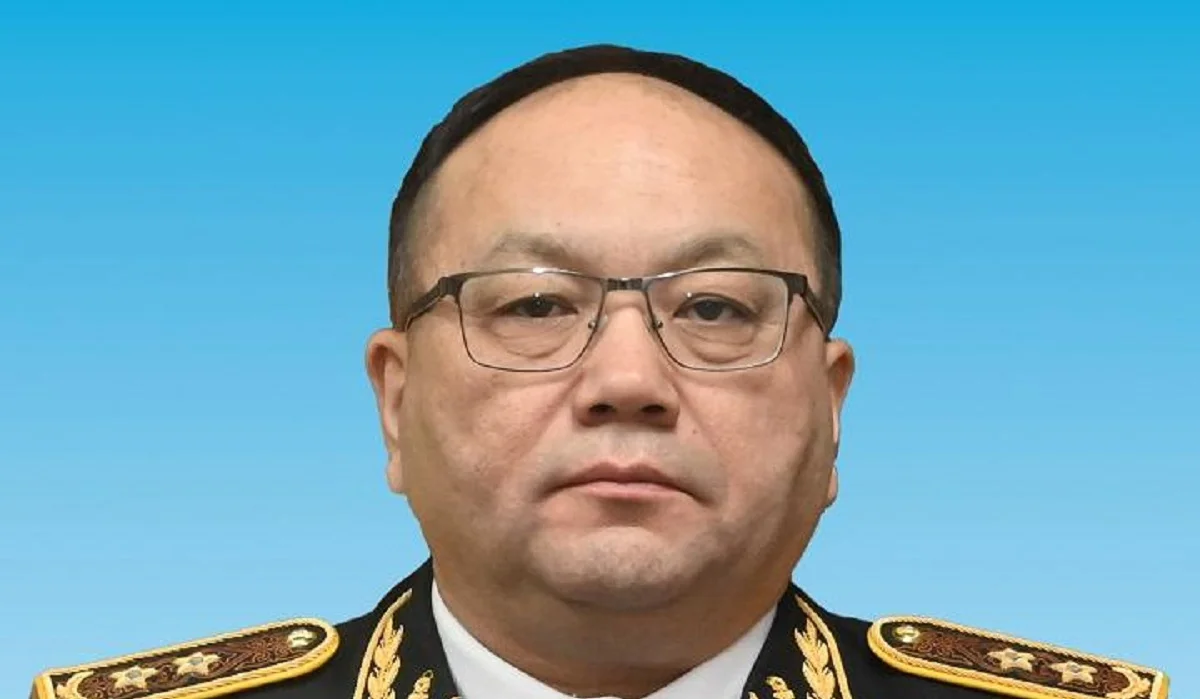 Тоқаев қорғаныс министрінің орынбасарын қызметінен алып тастады