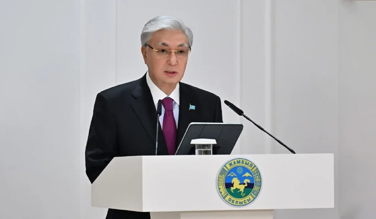 «Жамбыл облысының ахуалы жаман емес»: Тоқаев Тараз жұртшылығымен кездесті