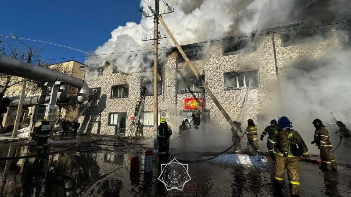 Астанадағы өрт: 800 шаршы метр жер күлге айналды