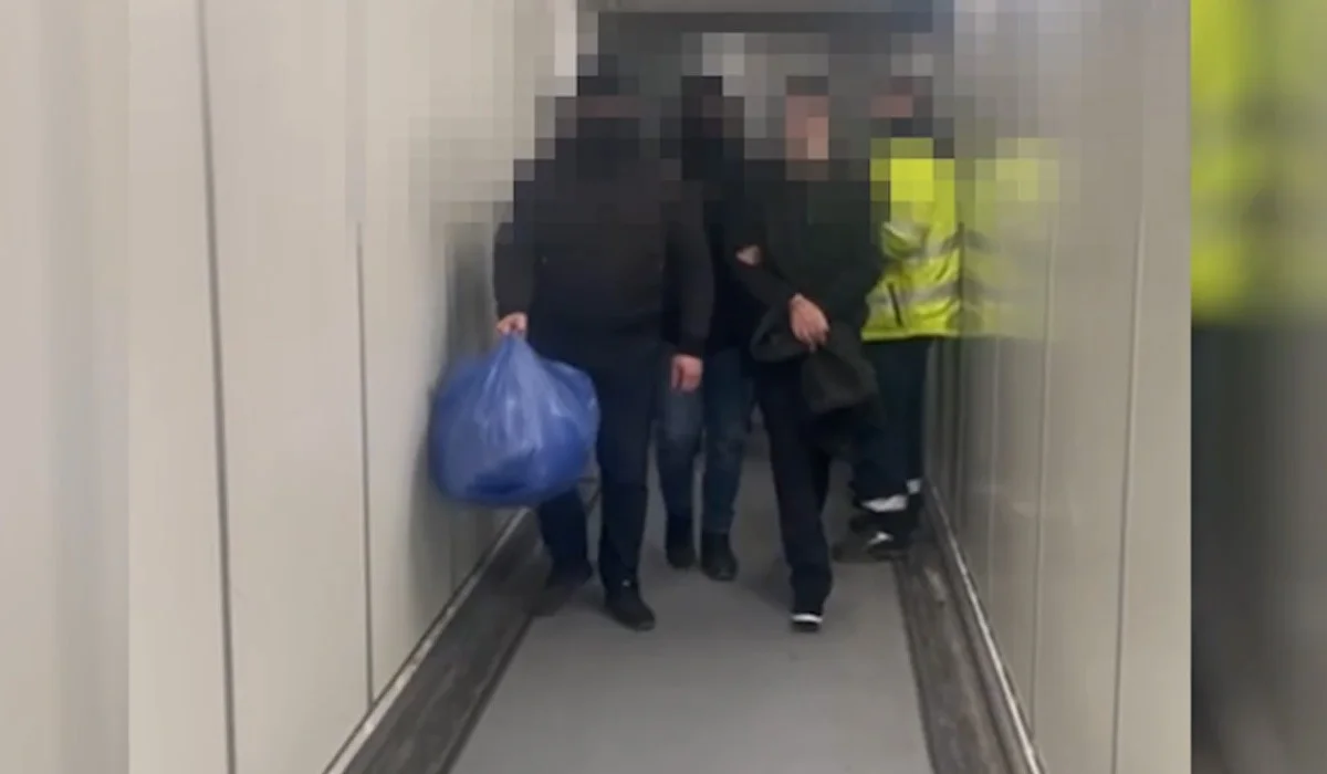 Алматыда адамдарды ұрлап, олардың мүлкін тартып алған азамат ұсталды (ВИДЕО)