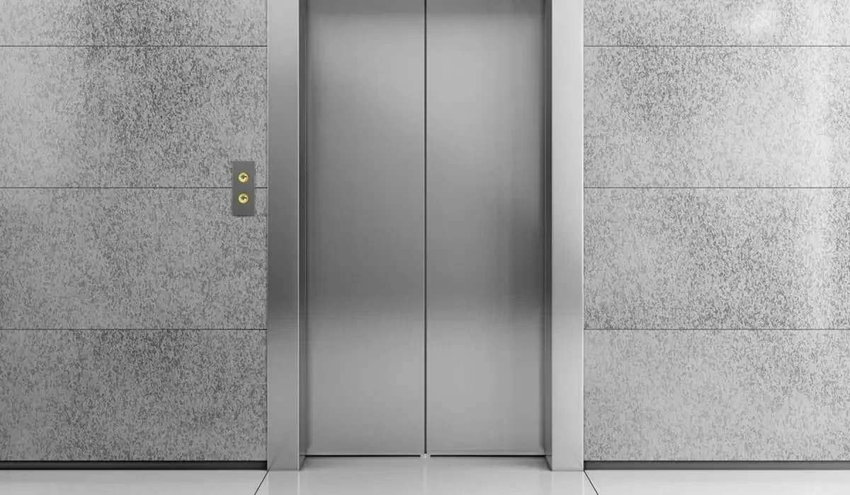 Астанада 11 адам жаңа жылды лифтіде қарсы алды