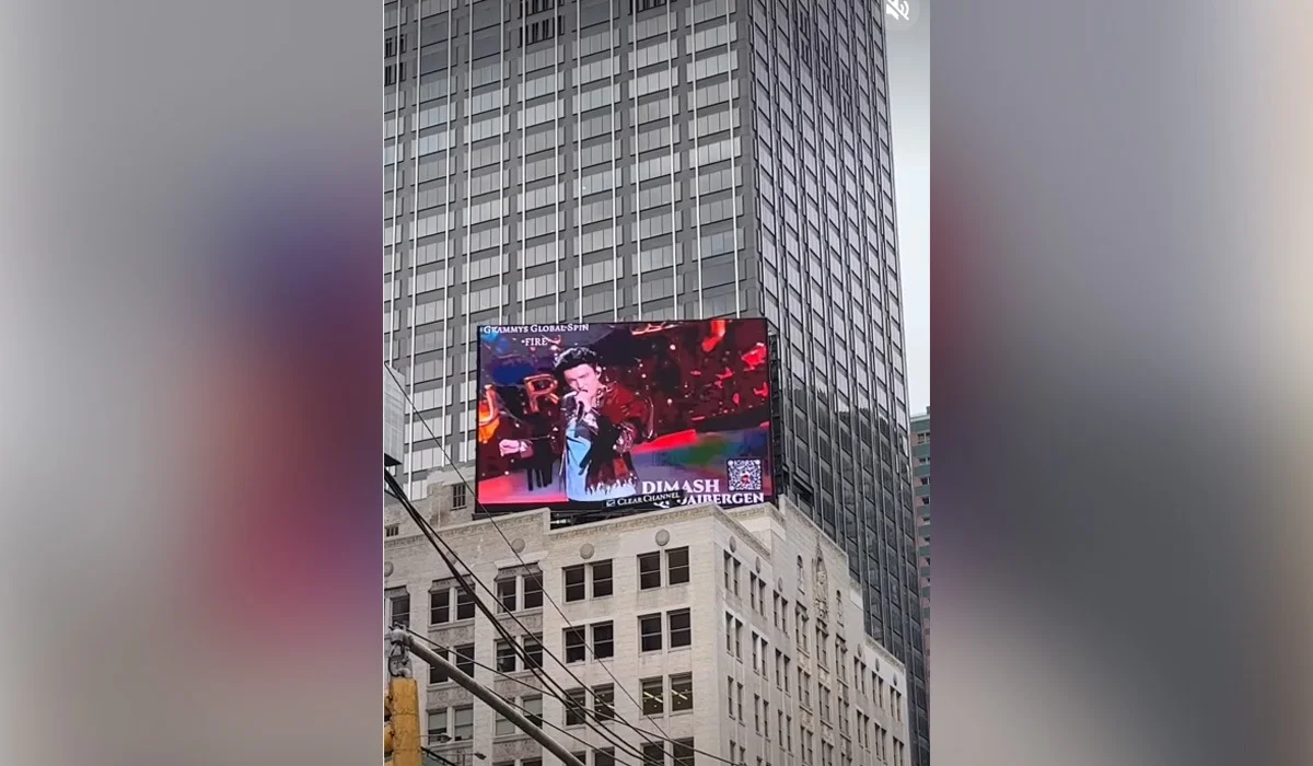 Жаңа жыл түні Димаш Құдайберген Нью-Йорктегі туристерді 44 рет тамсандырған (ВИДЕО)