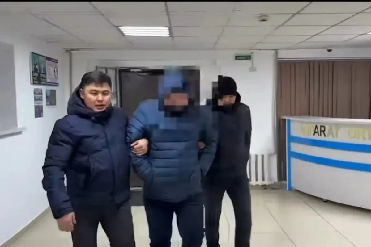 «WhatsApp-та көмек сұраған»: Қызылордада көрші жігіт баланың көзінше анасы мен әжесін өлтіріп кеткен