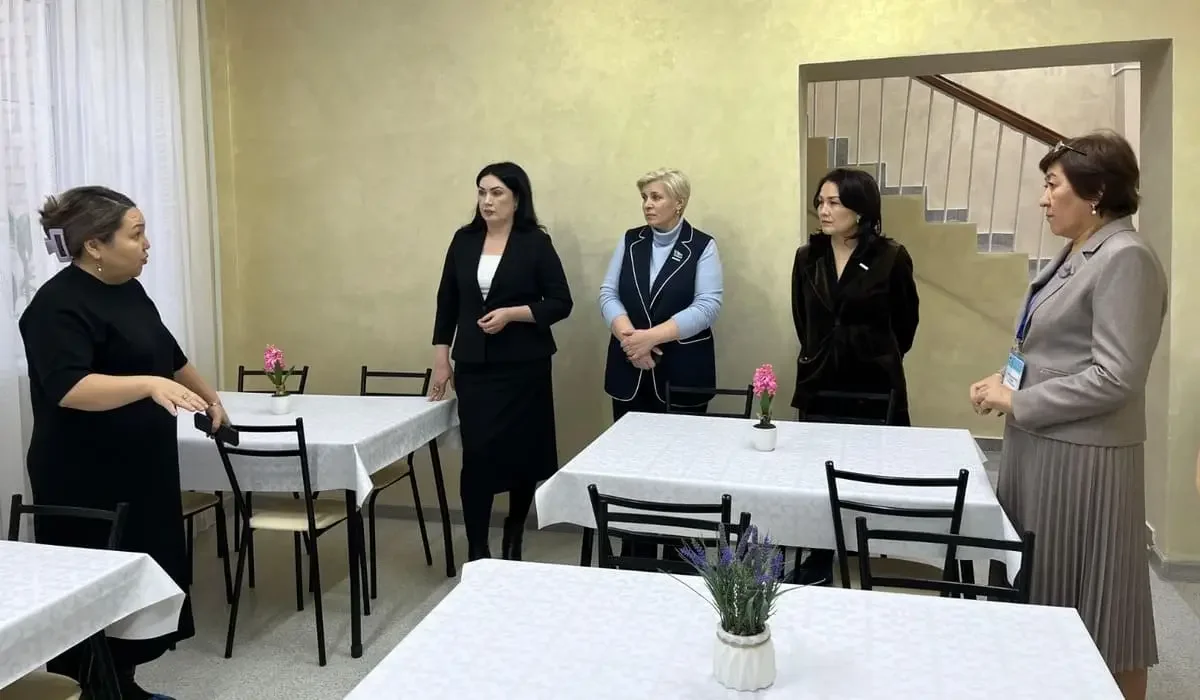 Мәжіліс депутаттары Көкшетаудағы аутизммен ауыратын балаларды қолдау орталығының жұмысымен танысты