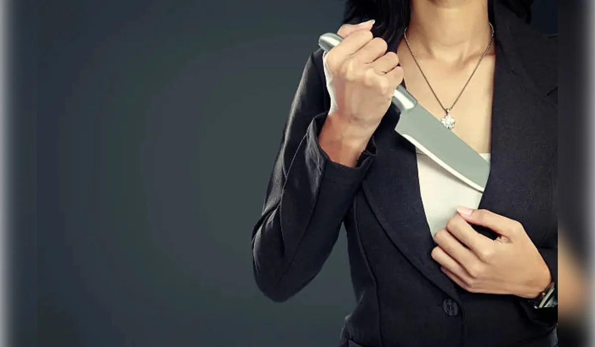 Павлодарда әйелі күйеуін пәтерді жөндеу кезінде пышақтап тастаған