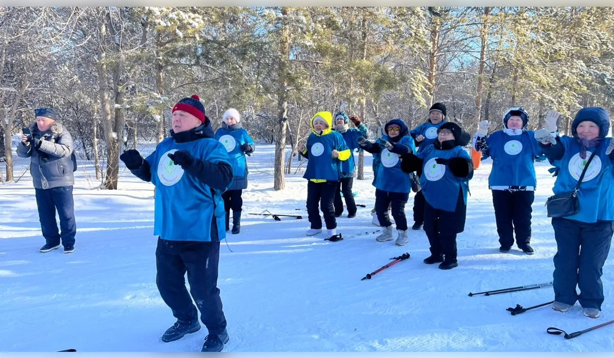 Астанада 80-ге келген қариялар шаңғы теуіп, суға түсіп жүр