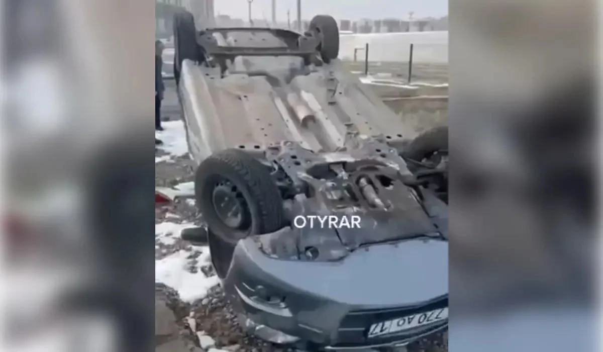 Шымкентте жүргізуші куәлігін алу үшін емтихан тапсырған бойжеткен автодромда апатқа ұшырады (ВИДЕО)