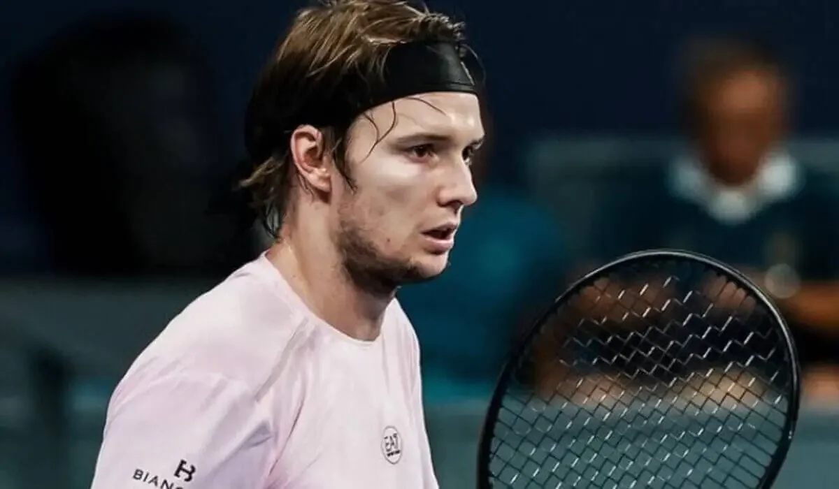 Александр Бублик Australian Open турнирінен шығып қалды