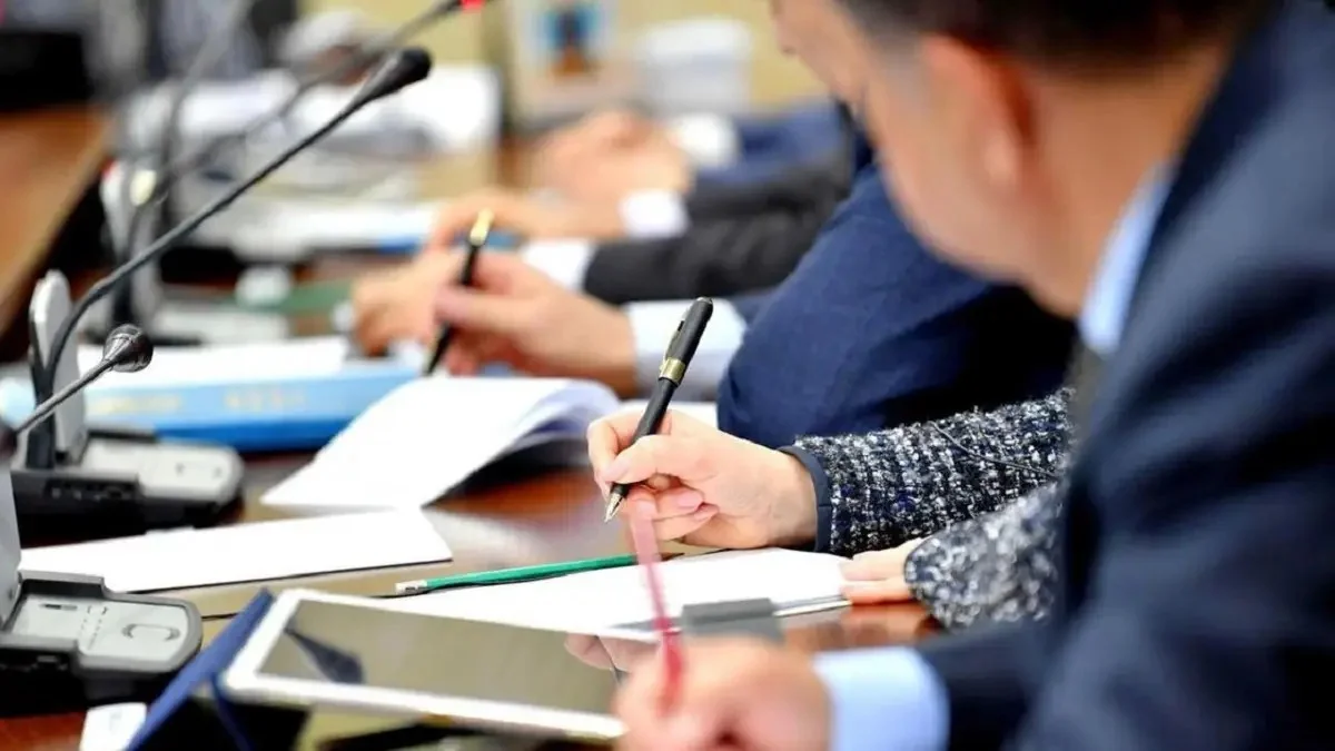 Бір палаталы Құрылтай заң жобаларын бұрынғыдай екі емес, үш оқылымда қарайды