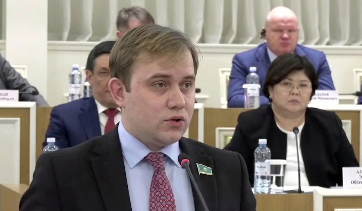 «AMANAT» депутаты Халық кеңесін Конституцияда бекіту жөніндегі түзетулерді қолдады