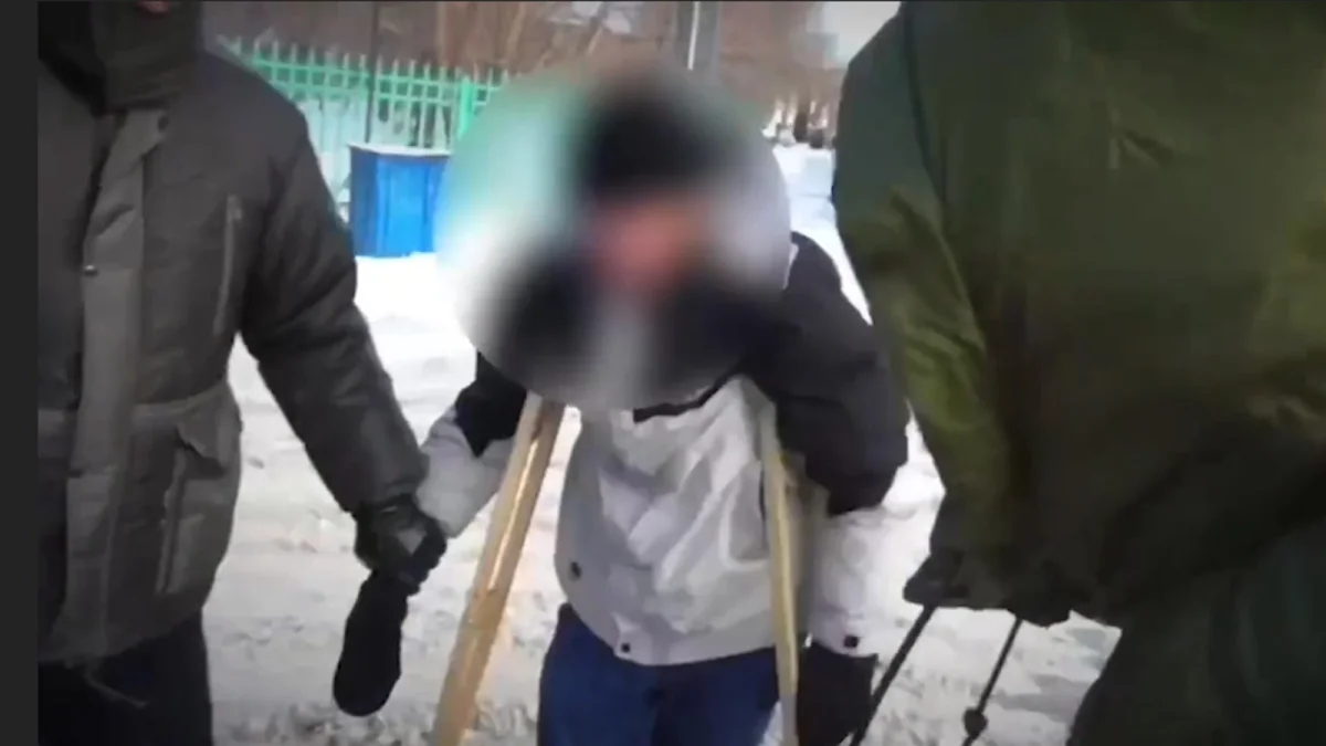 Павлодар облысында бір аяғы жоқ мүгедек ер адам есірткі таратып жүрген жерінен ұсталды