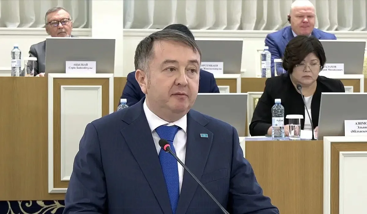 Шұғыл: Әділет министрі жаңа Конституция қабылдауды ұсынды