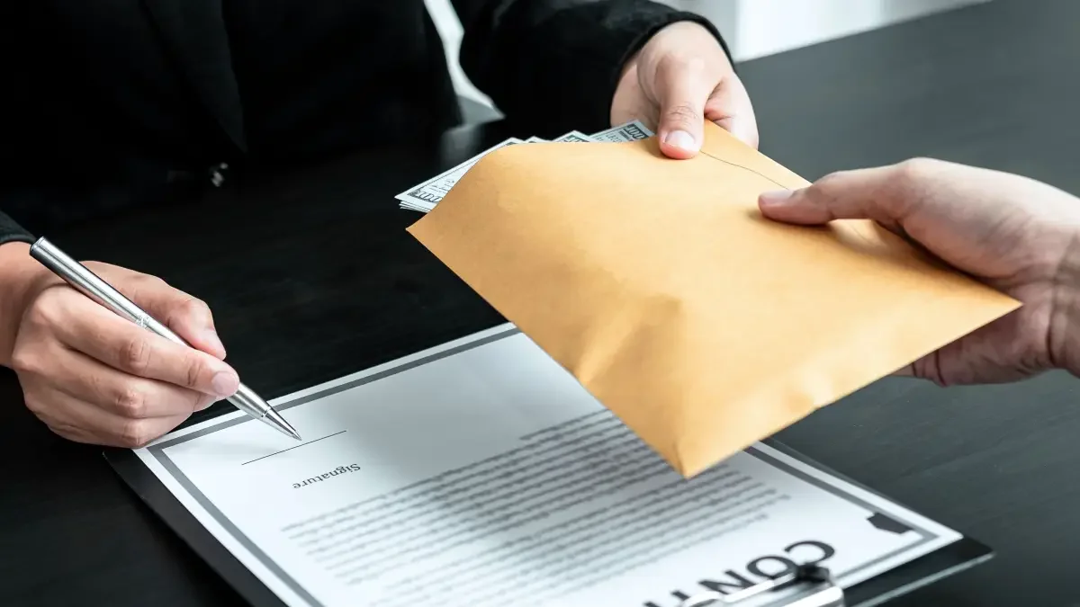 Алатаудағы түрме былығы: экс-шенеунік сотталғандардан бірнеше рет пара алған