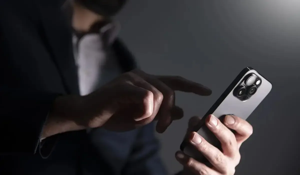 Алматыда ұрланған смартфондарды өткізумен айналысқан жасырын арна әшкереленді