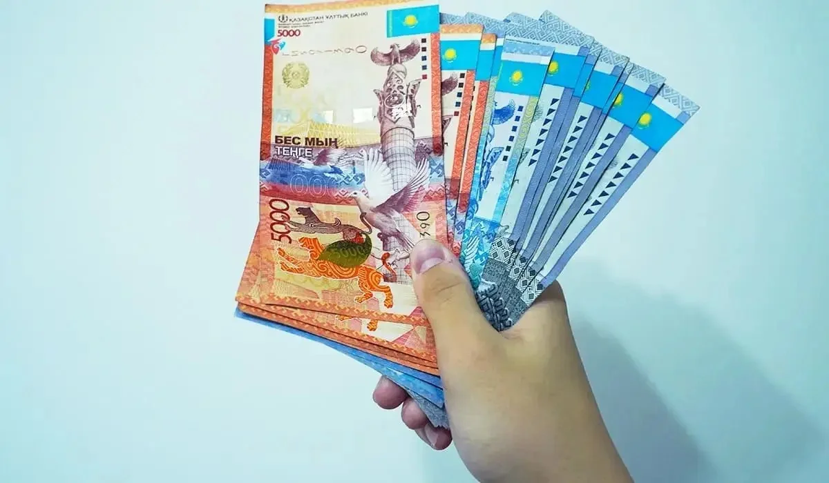 Павлодарда полицей 550 мың теңге пара аламын деп 24 млн теңге айыппұл төлейтін болды